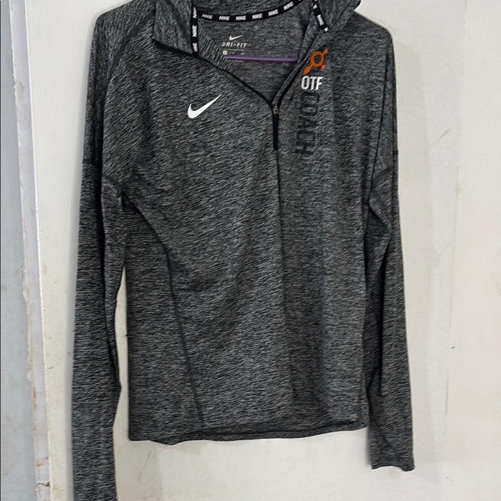 Orange theory coach pull over